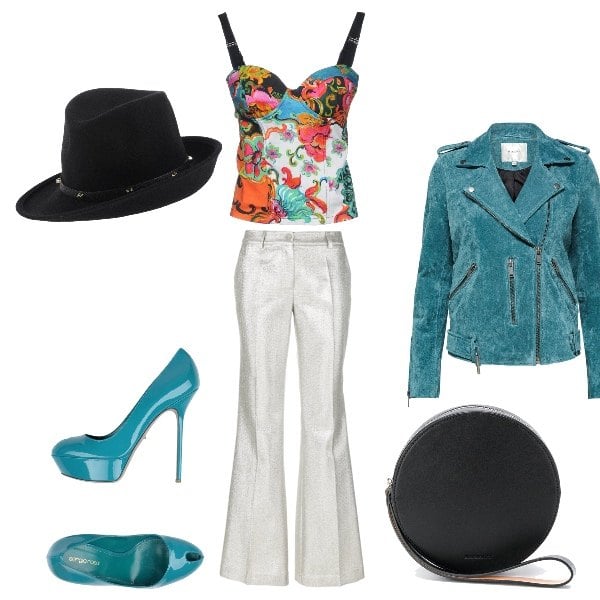 Outfit donna - Nightlife in Milano Marittima. Stile Trendy per Serata fuori. Abbinamento con décolleté effetto vernice open toe tinta unita, clutch taglia unica nero.