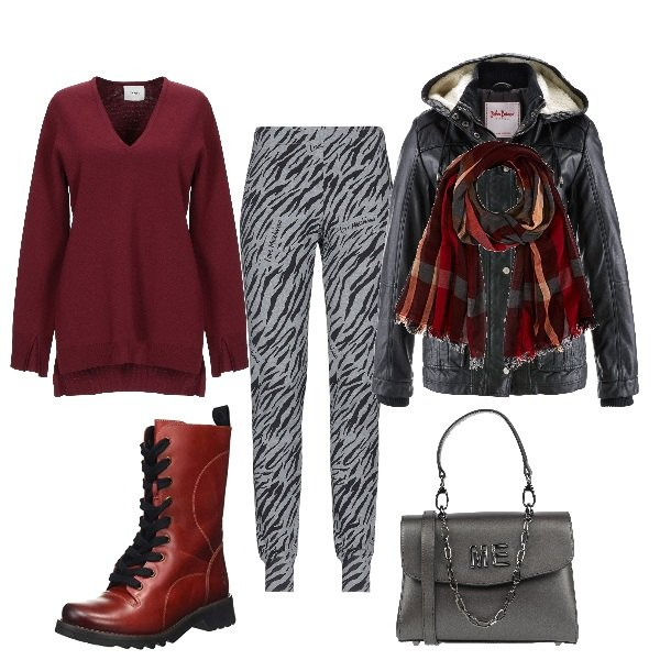 Outfit donna - Sotto la pioggia!. Stile Trendy per Tutti i giorni. Abbinamento con blazer, pullovers, pantaloni, borse a mano, anfibi, sciarpe.