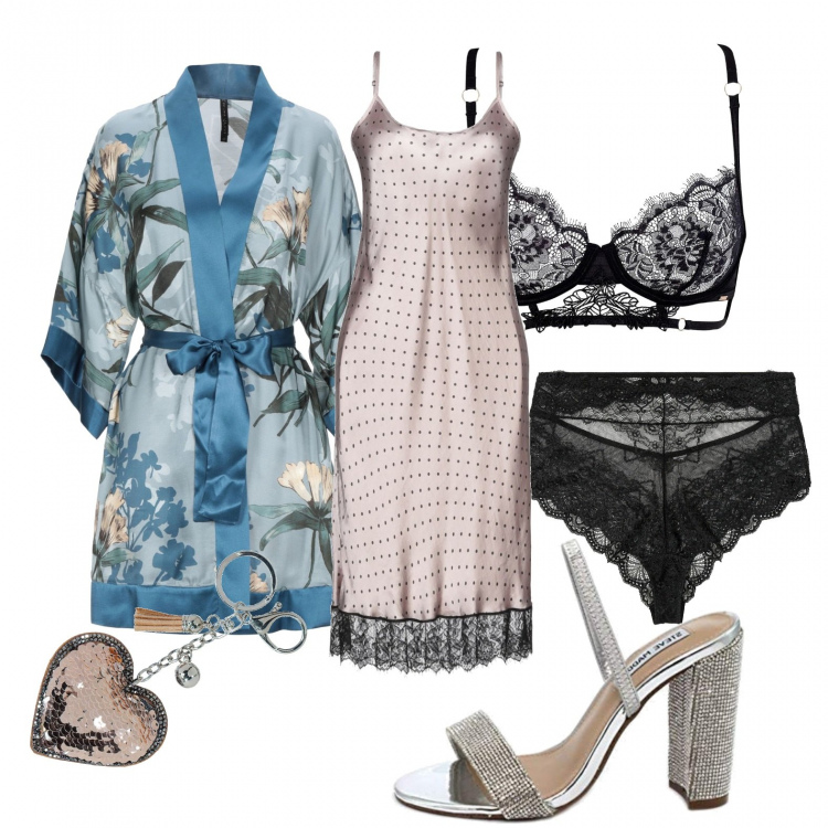 Outfit donna - Pprtachiavi. Stile Sexy Abbinamento con culotte, sottovesti, cappotti, sandali gioiello, parka, reggiseni.