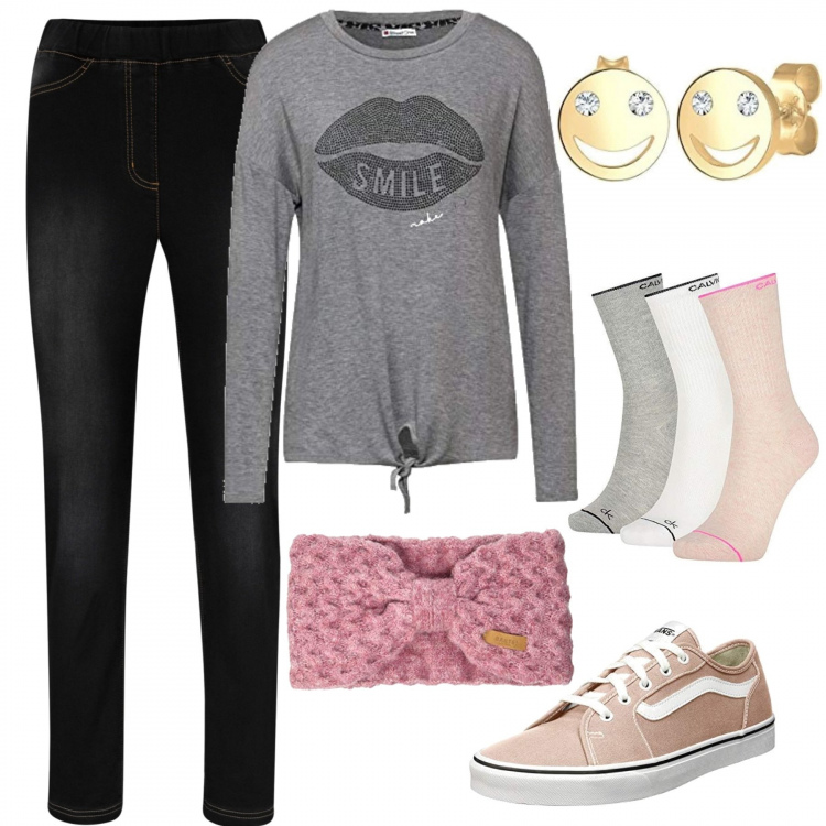 Outfit donna - Homewear - Curvy. Stile Basic per Tutti i giorni. Abbinamento con jeggings, orecchini, sneakers, t-shirt, calzini, fasce per capelli.