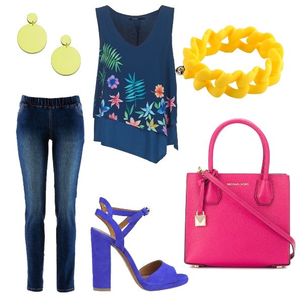 Outfit donna - Trendy #10180. Stile Trendy per Tutti i giorni. Abbinamento con treggings, bracciale, top blu, borsa a mano tote in pelle taglia unica rosa, sandali mini effetto scamosciato con tacco squadrato e cinturino, orecchini pendenti giallo.