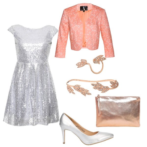 Outfit donna - Festa di 18esimo compleanno. Stile Chic per Cerimonia. Abbinamento con bolero con spalline rosa, vestito con paillettes, anello oro, pochette effetto metallizzato con cinturino in oro rosa con tasca interna.