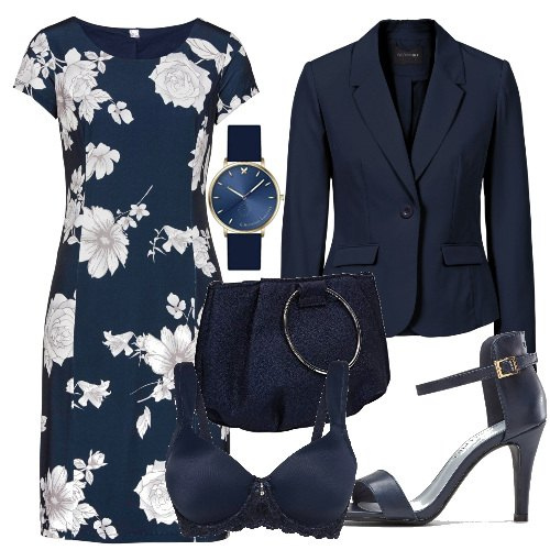 Outfit donna - Curvy in total blu.. Stile Chic per Cerimonia. Abbinamento con blazer, vestiti, sandali col tacco, reggiseni, pochette, orologi.