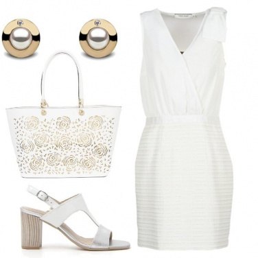 Outfit White and gold