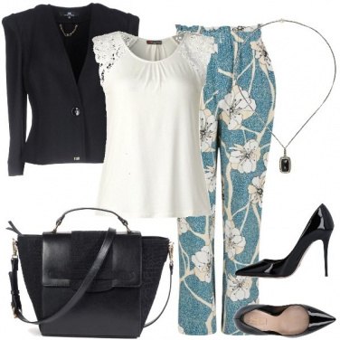 Outfit Pantalone floreale
