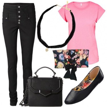Outfit Cintura fiorata