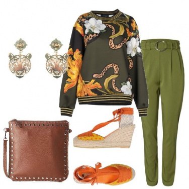 Outfit Felpa floreale per la sera