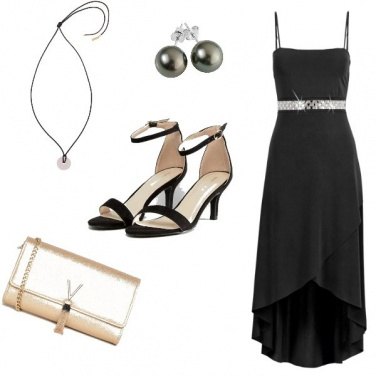 Outfit Chic, semplice con dettagli preziosi