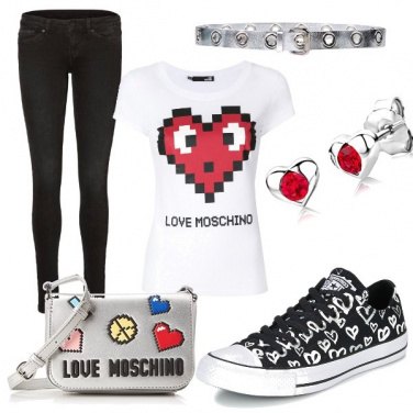 Outfit LOVE t-shirt e sneaker