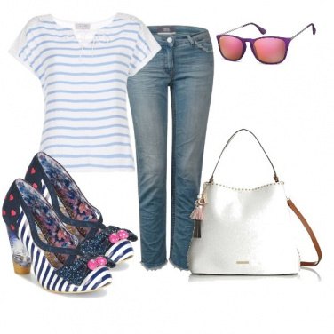 Outfit Righe blu e bianche