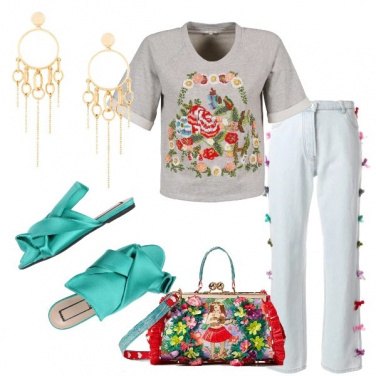 Outfit T-shirt con perline e mules