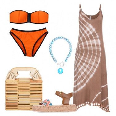 Outfit Bikini arancio e vestito batik