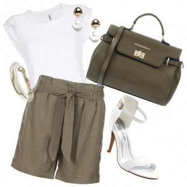 Outfit Verde militare chic