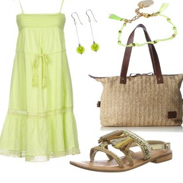 Outfit Passepartout in verde mela...