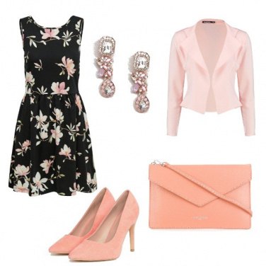 Outfit Nero e salmone