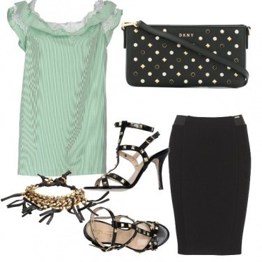 Outfit Un pizzico di colore sul classico nero