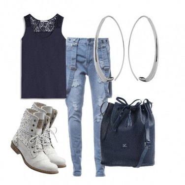 Outfit Bretelle e Ricamo