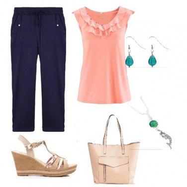 Outfit Outfit donna con accessori verdi