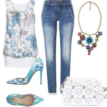 Outfit Denim e tacco a spillo