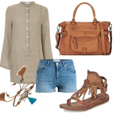 Outfit Shorts e camicione in lino