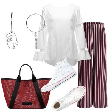 Outfit Camicetta bianca con inserti in rete