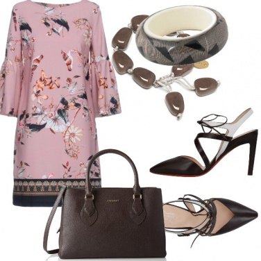 Outfit Abito con stampa giapponese