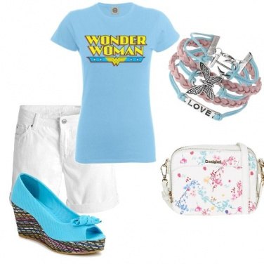 Outfit In bianco e azzurro