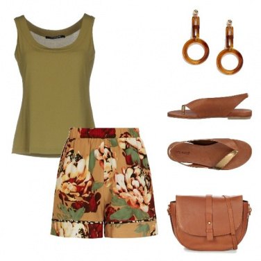 Outfit Shorts a Fiori