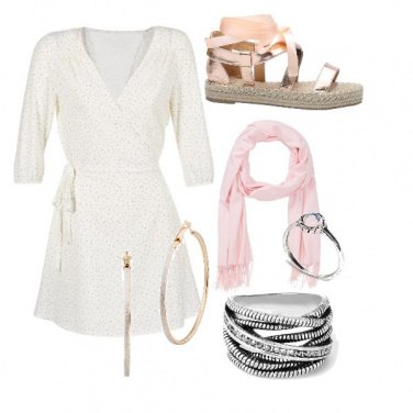 Outfit Bianco e rosa ingioiellato