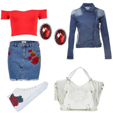 Outfit Mini di jeans e sneakers