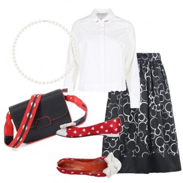 Outfit Mickey Mouse sulla gonna in raso