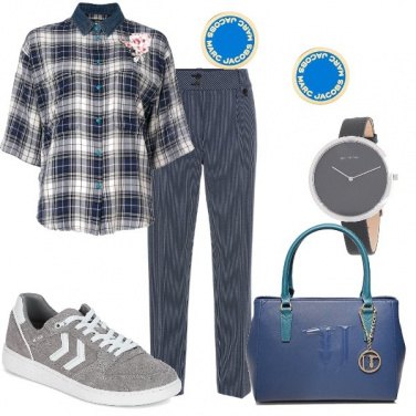 Outfit Sneakers in ufficio
