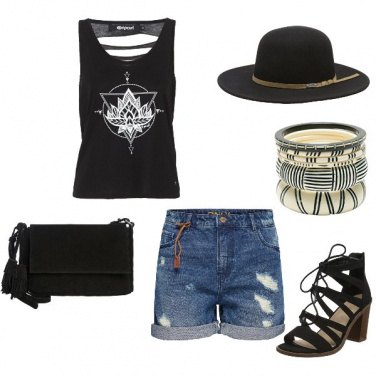 Outfit Black & Shorts