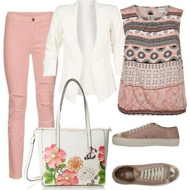 Outfit Rosa antico in chiave moderna
