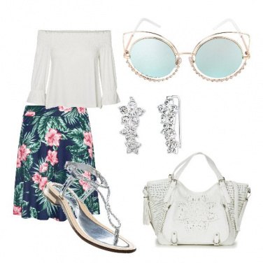 Outfit Infradito e gonna a ruota