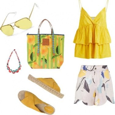 Outfit Basic, giallo chic al mare