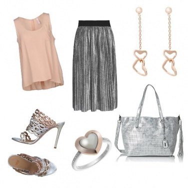 Outfit CMPS Nel cielo in fondo a destra