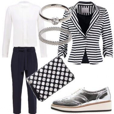 Outfit Policromia di bianco e nero