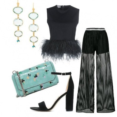 Outfit Nero e tocchi acqua