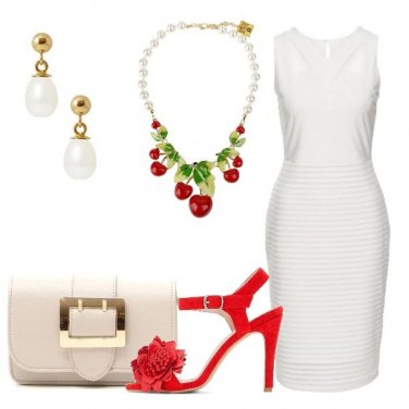 Outfit Vestito bianco e accessori speciali