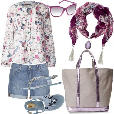 Outfit Fiori e accessori viola