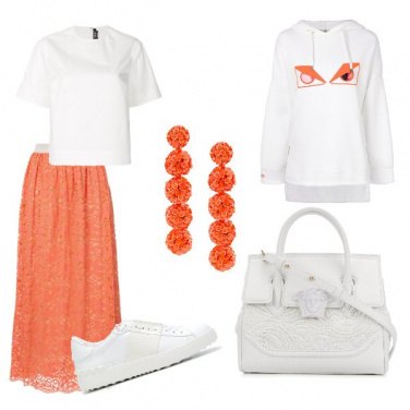 Outfit Pizzo sneakers e felpa