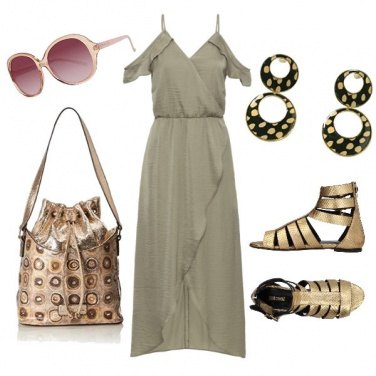 Outfit Sandalo oro e borsa sacco