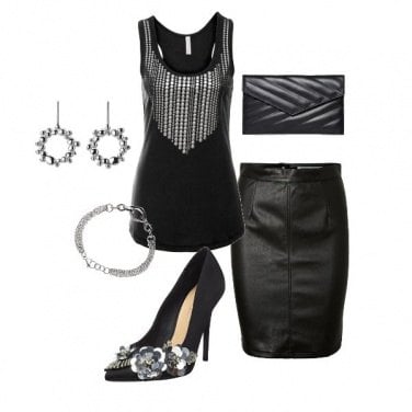 Outfit Total black in pelle