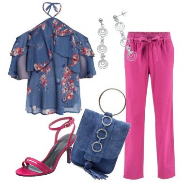 Outfit Pantalone fucsia e blusa con volant