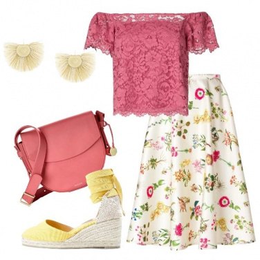 Outfit Fiori delicati e pizzo
