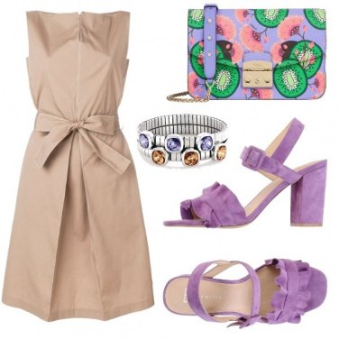 Outfit Con gli accessori viola