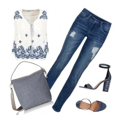 Outfit Blu jeans forever