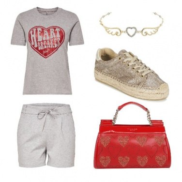 Outfit CMPS Shorts e cuori, solo gioie