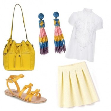 Outfit Giallo per tutta la giornata